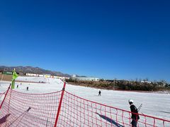 -华彬猛犸滑雪场