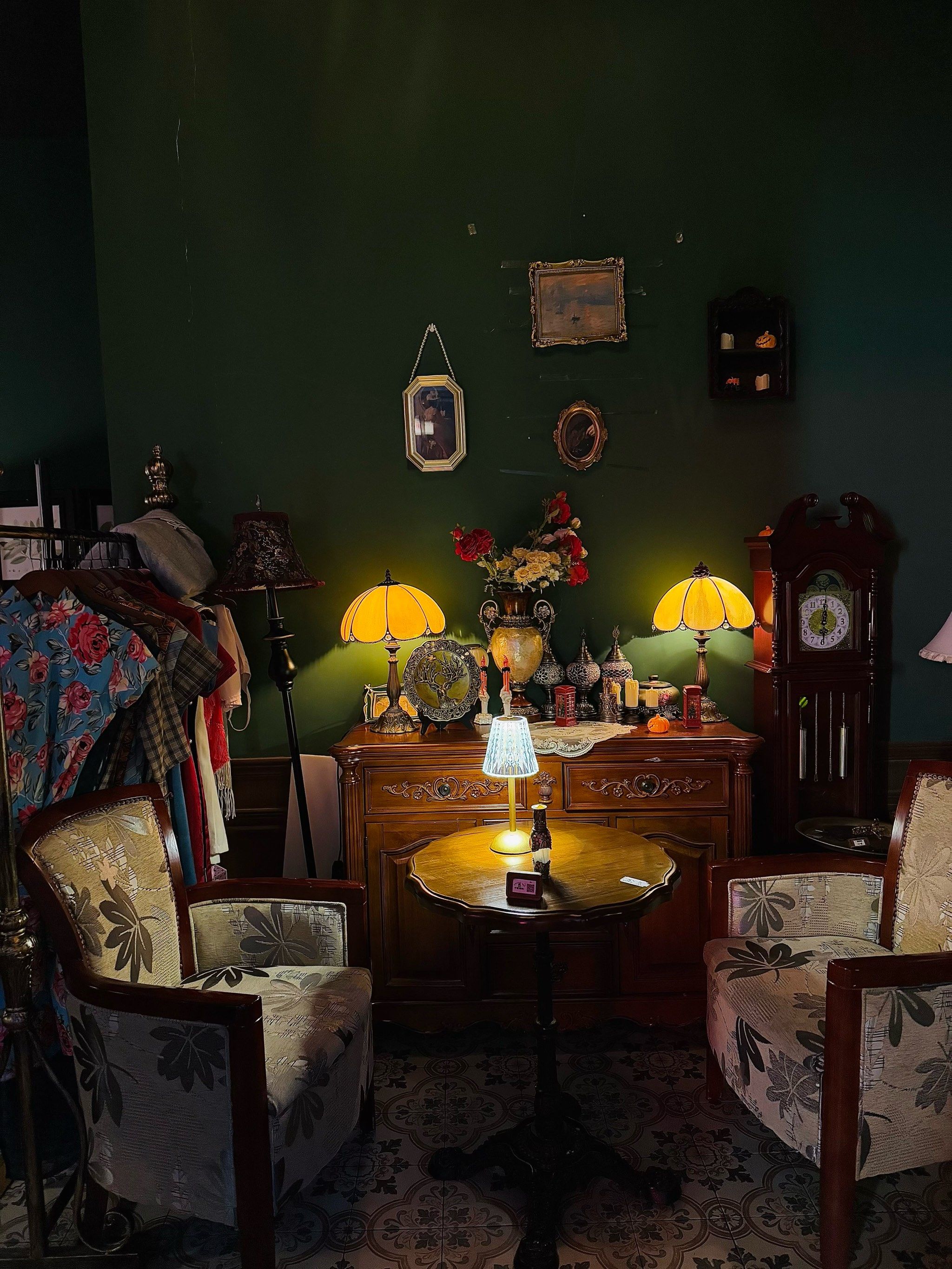 繁华主题复古小酒馆!氛围不要太好!