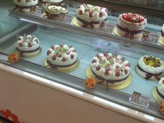 -花花卷卷·鲜食蛋糕(静安久光百货店)