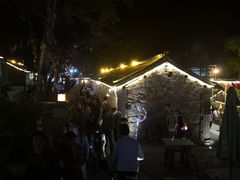 -百里峡七彩艺术小镇