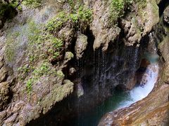 -龙水峡地缝景区