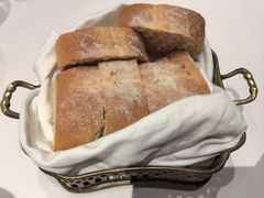 餐前面包-北京古城老院厉晓麟精致菜