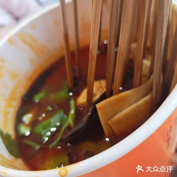 在店里一直忙前忙后，服务很到位