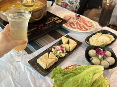 -鲜入围煮花胶鸡海鲜火锅