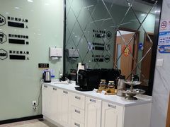 -茂菊口腔连锁(浦东南路店)