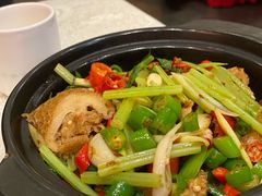 石锅鲜椒草原肚-峨嵋酒家(王府井店)