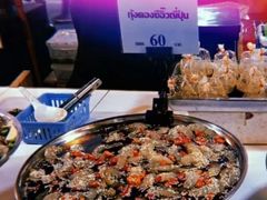 -席娜卡琳火车铁道夜市