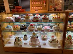 面包甜点陈列柜-金凤成祥(旧宫二店)