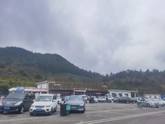 -平乐服务区-停车场