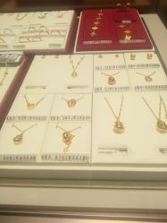 -周大福 CHOW TAI FOOK(新世界百货崇文店)