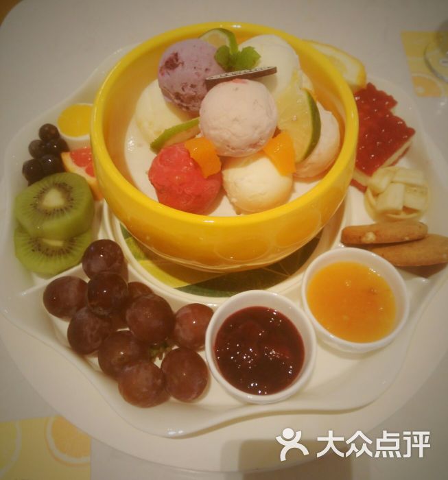 哈根达斯(沈阳中街店)柚一夏火锅冰激凌图片 - 第10张
