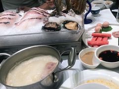 -红鼎豆捞·非遗鲍皇汤火锅(宝丰路店)