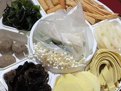 -鸡遇虾煲干锅火锅(小寨金莎店)