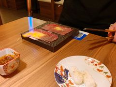 铺天盖地炙烤和牛寿司-隐月· 㐂和食屋(芝罘万达公馆店)