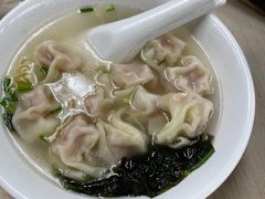 虾肉小馄饨-王家沙点心店(南京西路总店)