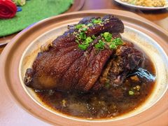 -老码头黑皮肘子锅包肉熏酱水饺(文政街店)
