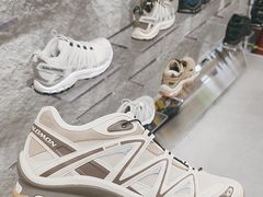 -SALOMON萨洛蒙(青岛海信店)