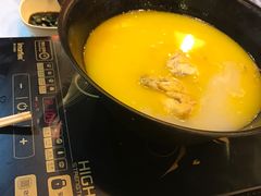 -鲜入围煮花胶鸡海鲜火锅