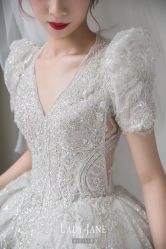 -Lady  Jane高端婚纱礼服馆