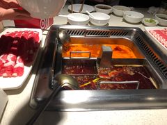 -海底捞火锅鲜切牛肉主题店(长寿路店)