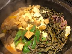 -山河屯铁锅炖·非遗东北菜(南山店)