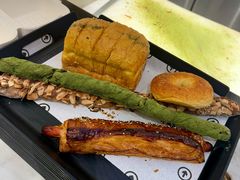 -HOT CRUSH趁热集合·现烤面包(上海环球港店)