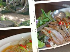 -Chom Cafe and Restaurant