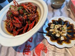 -肥肥虾庄·金牌油焖大虾(汉街SKP店)