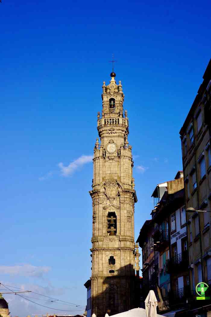 牧师塔-"73推荐理由牧师塔是背面教士教堂的钟塔17.