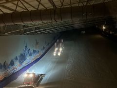 -乔波室内滑雪场