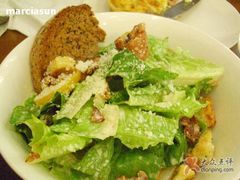 恺撒色拉-榖屋house of flour(张江首店)