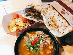 -乐彡炸串·烤苕皮(西单华威约饭街店)