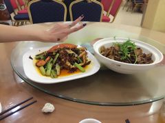 -顺峰渔港中国人的餐厅