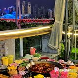 重庆首家悬崖上的火锅‼️酷到爆炸💥