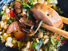 -钢管厂五区小郡肝串串香(蜀都万达店)