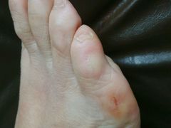 -郏芬芬扦脚服务部(新闸路店)