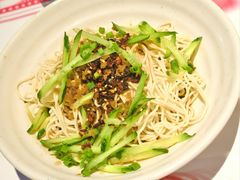 -肥肥虾庄·金牌油焖大虾(汉街SKP店)