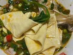 -忘情水鱼头·鲜鱼火锅(滨江中路店)