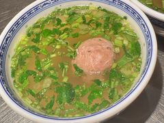 牛丸汤-潮界(凯德晶萃店)