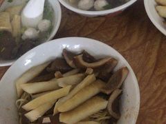 -松树干拌面店