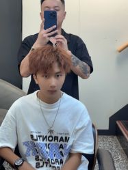 -藤野造型专业烫染接发