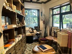 -橡皮书店(翠湖北路店)