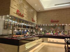-亚龙湾希尔顿自助餐厅·海鲜·烧烤·沙滩BBQ·现场乐队