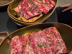 -山川小町·极番烧肉(新地假日广场店)