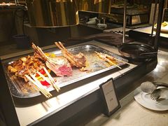 -东西风牛排馆周末烧烤自助(首都机场希尔顿店)