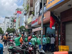 -Bánh Mì Huynh Hoa