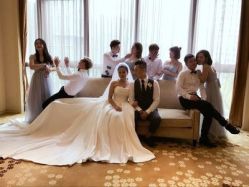 点击看大图 -觅白婚纱礼服馆