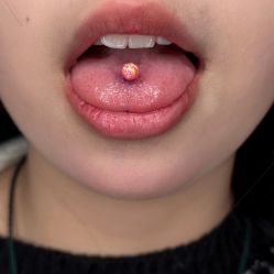 -AI艾耳·专业手工耳洞·穿孔美学馆