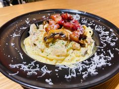 奶油培根意面-HELLO 27 意面·沙拉·帕尼尼