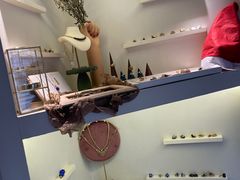 -LADY FAFA(巨鹿路陕西南路路口店)
